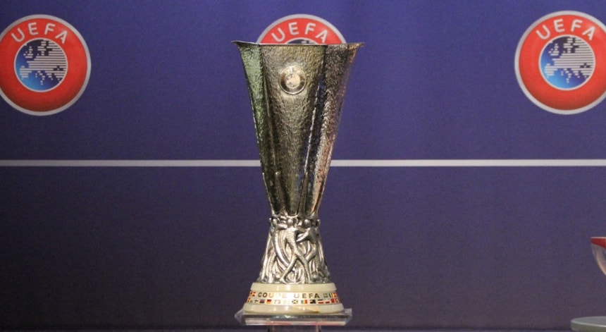 Imagem de Benfica e AC Milan marcam encontro na Liga Europa