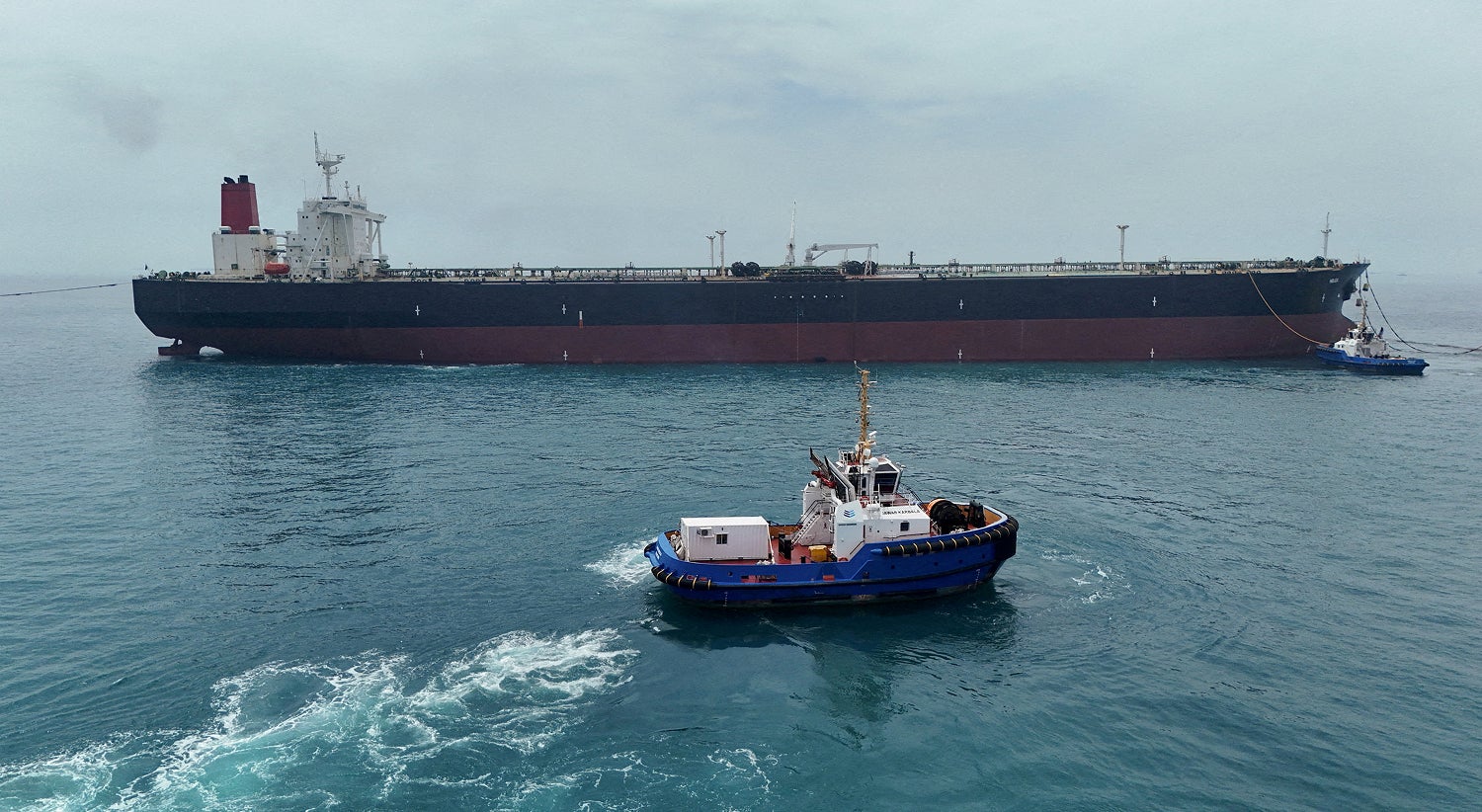 Precio del petróleo Brent sube 7% a 79,5 dólares tras amenazas de Trump a Irán