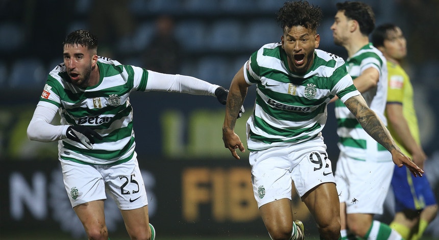 Sporting salva-se nos descontos em Arouca