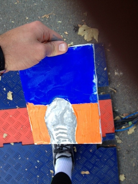  O cartoonista do New York Times, Christoph Niemann terminou a maratona de Nova Iorque em seis horas, depois de desenhar, ao mesmo tempo que corria, 47 cartoons. 