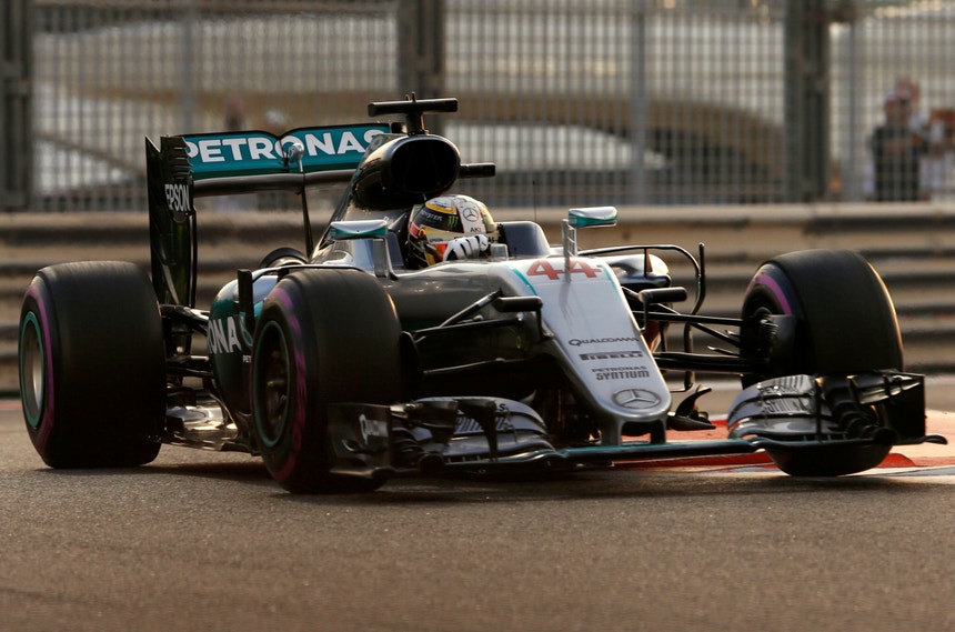 Hamilton 12ª pole position do ano 
