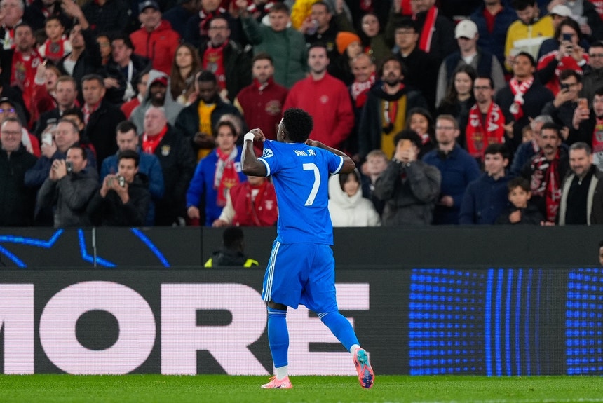 Imagem de UEFA condena Benfica por comportamento racista no jogo com o Real