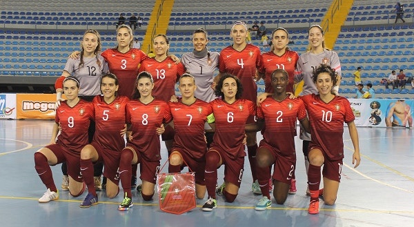 A equipa portuguesa está apurada para as meias-finais do torneio mundial de futsal feminino
