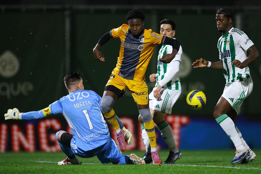 Imagem de Vitória SC vence no terreno do Rio Ave