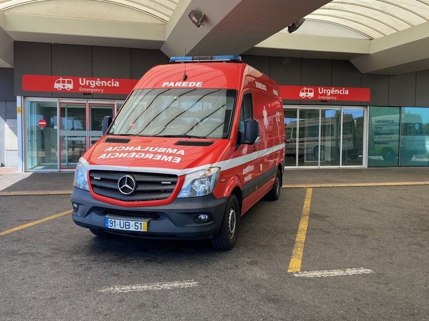 Imagem de Ministro da Administração Interna promete solução. Liga dos Bombeiros decide rescindir protocolo com INEM