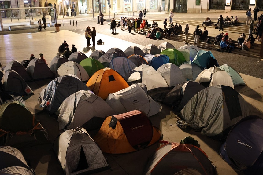 Aviso de manifestação pela habitação no Porto prolongado até ao final do ano