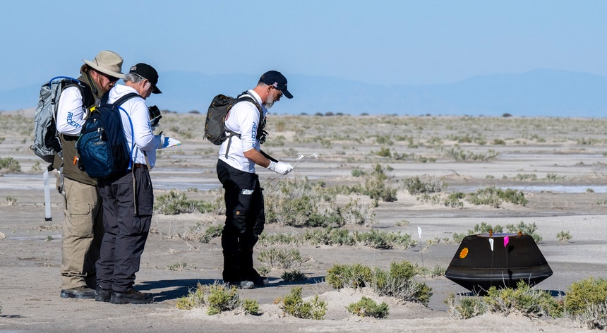 Cápsula de la NASA que contiene muestras de asteroides aterriza en el desierto de Utah