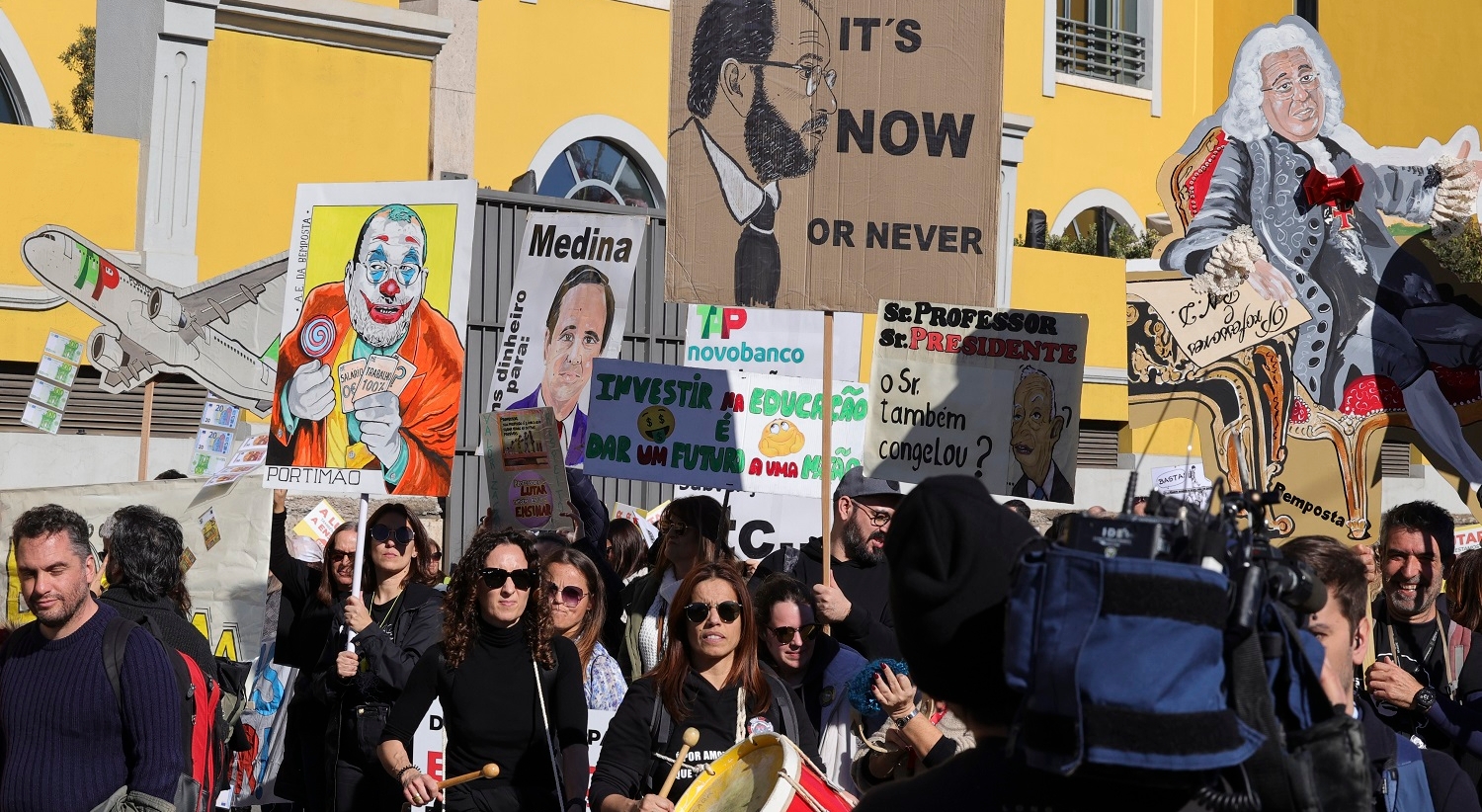 Milhares de docentes concentrados em Lisboa para marcha de protesto