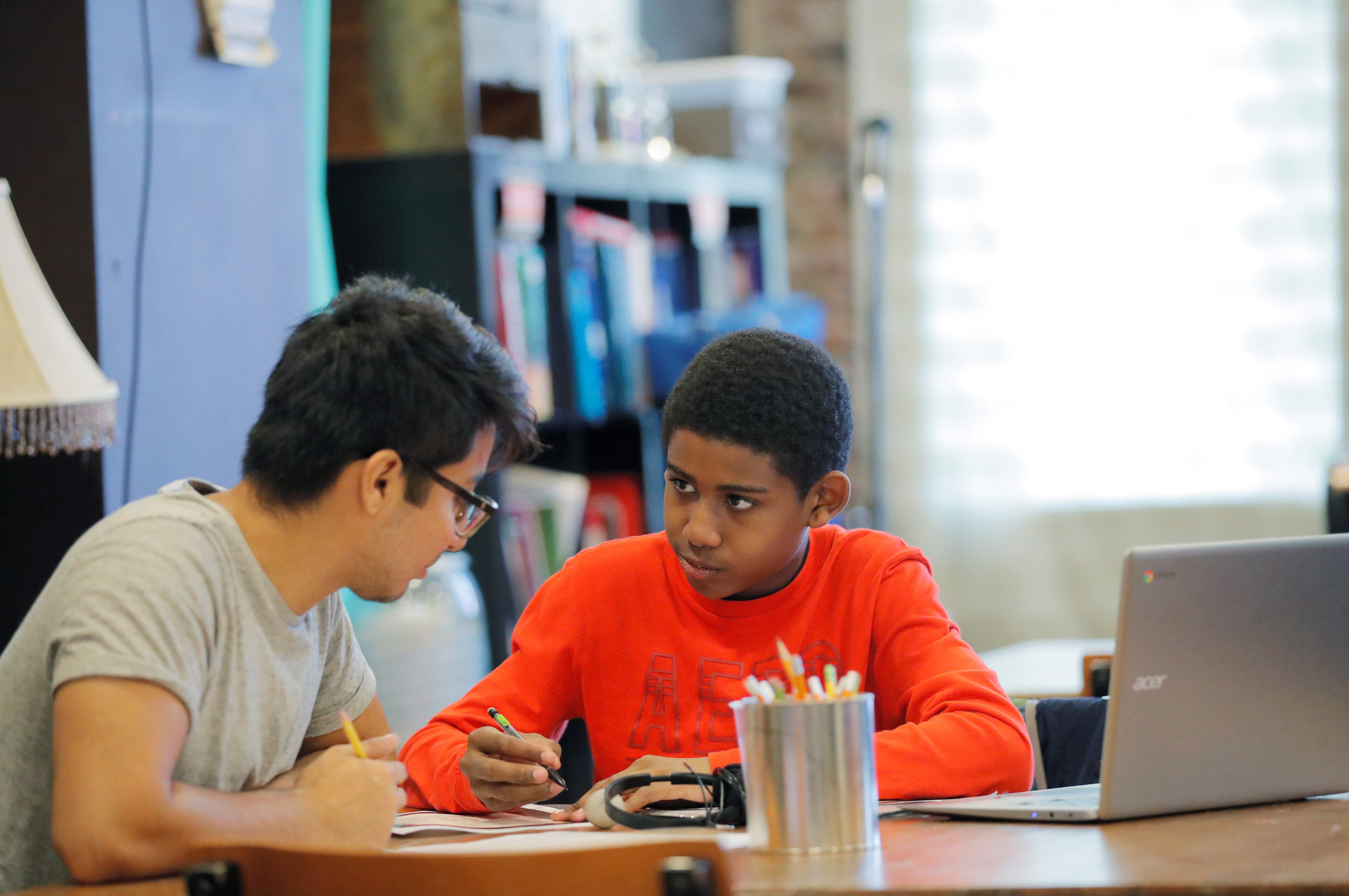 Muitos dos alunos com necessidades educativas especiais desistem do ensino superior