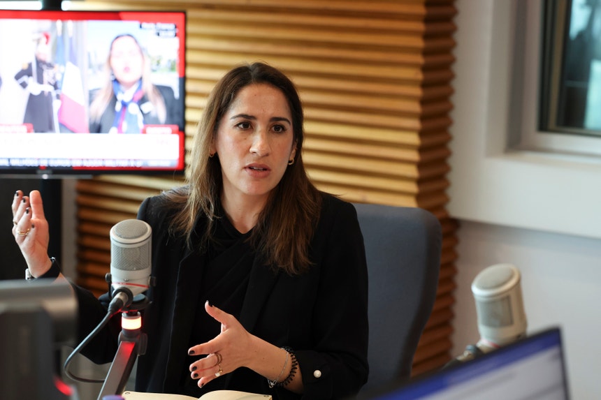 Imagem de Habitação. Ex-ministra do PS acusa Governo de "instigação à revolta" e admite: "É difícil falar de consensos"