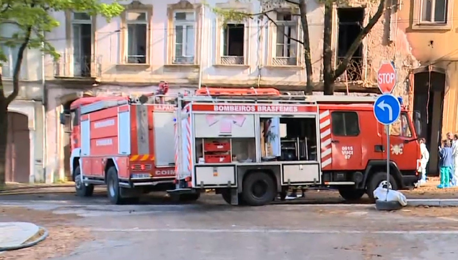 Two dead in car crash that caused fire in central Coimbra