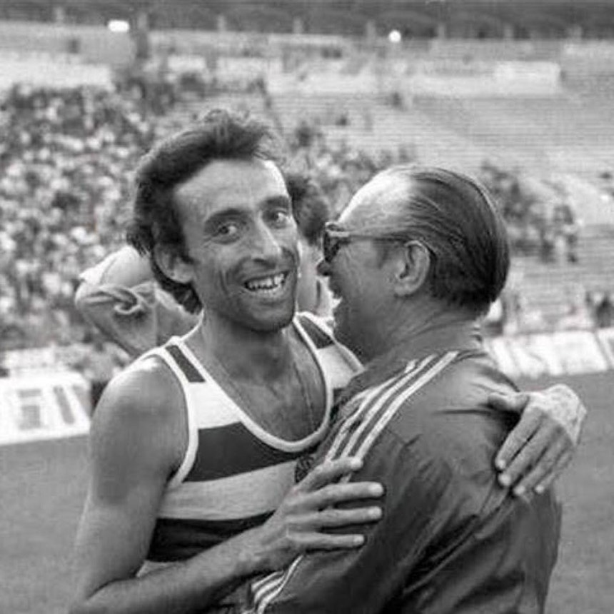 Morreu Fernando Mamede. Recordista mundial e símbolo do atletismo português tinha 74 anos