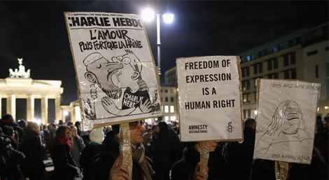 Berlim, vig&iacute;lia contra atentado em Paris, 7 de janeiro 2015, Reuters