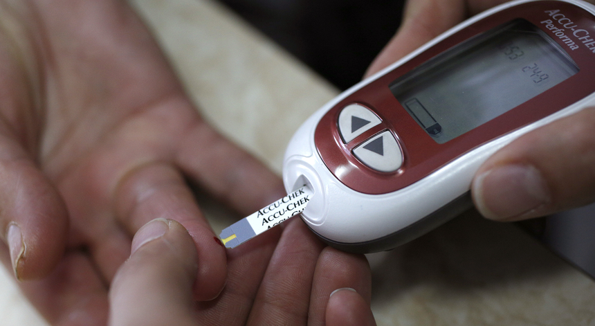 Entre dez a 12 portugueses morrem a cada dia, em média, por diabetes, uma doença que afeta mais de um milhão de pessoas no país
