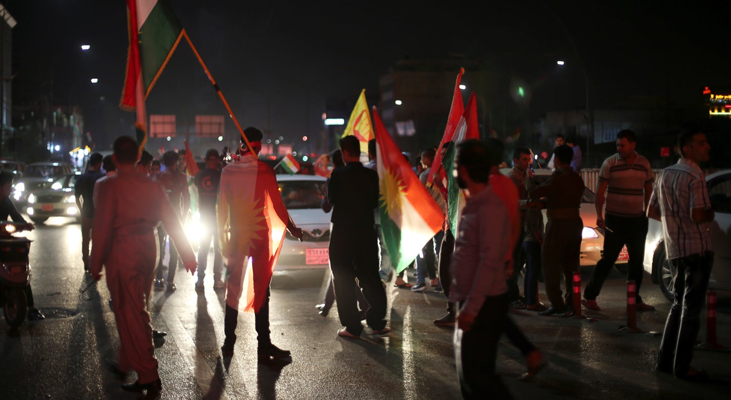 Festejos nas ruas de Erbil ap&oacute;s o referendo. Foto: Ahmed Jadallah - Reuters