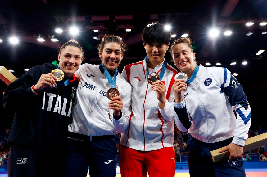 Patrícia Sampaio conquistou bronze em -78 kg ao bater a japonesa Rika Takayama
