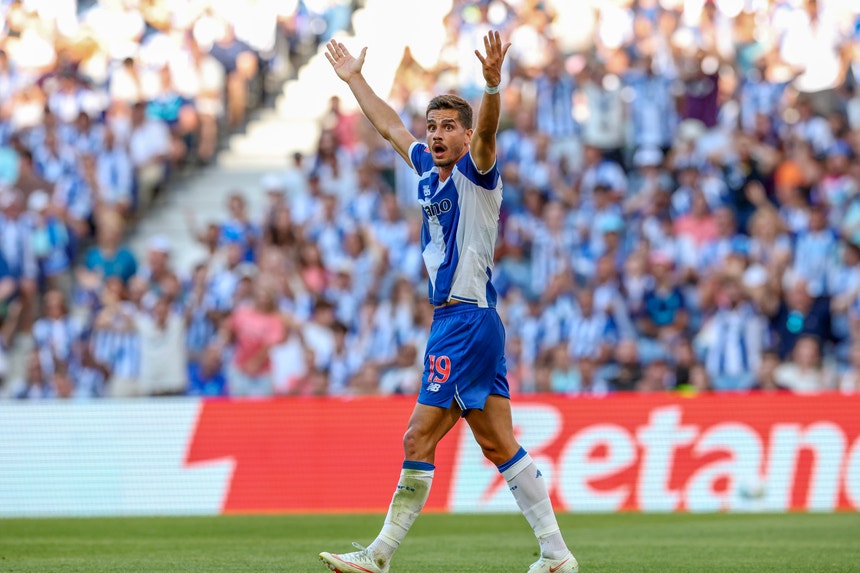 Portistas André Silva e Alan Varela com lesões no tornozelo