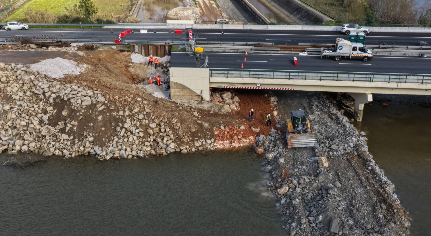 Brisa calcula que obras na A1 estejam conclu�das no in�cio de mar�o