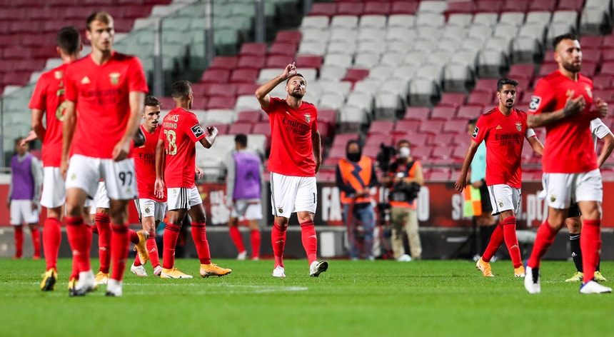 A equipa do Benfica procura conquistar mais uma vitória e manter a liderança do campeonato
