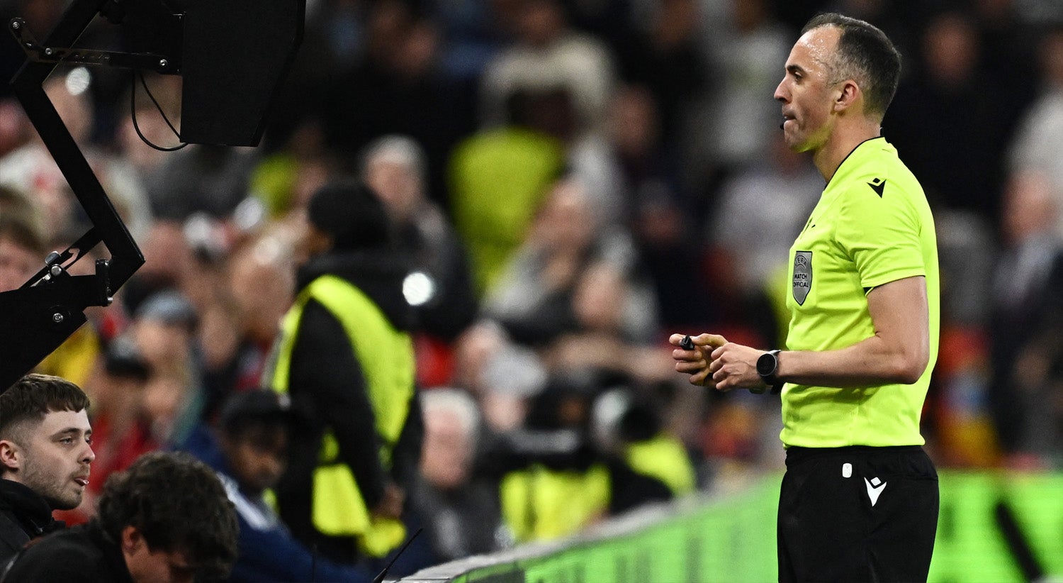 João Pinheiro dirige Bayern-PSG