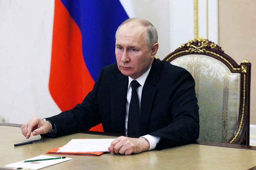 Putin "continuamente informado" da situação após rebelião do grupo Wagner refere Kremlin
