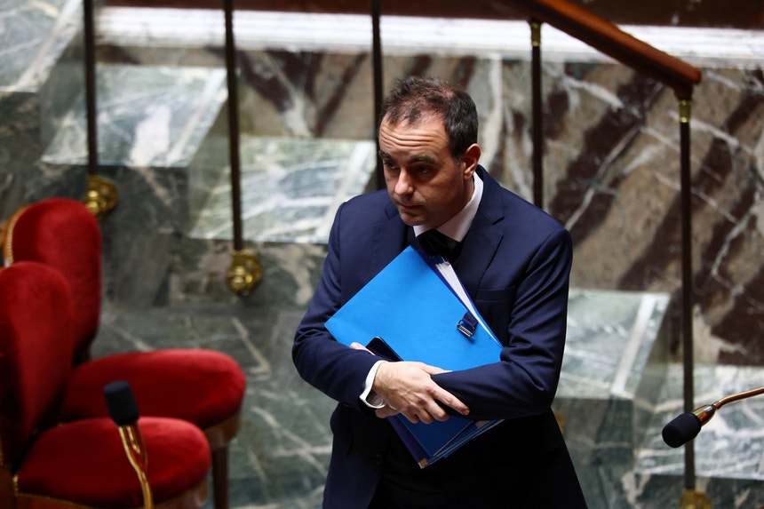 Imagem ilustrativa: Governo francês sobrevive a moções de censura contra o orçamento