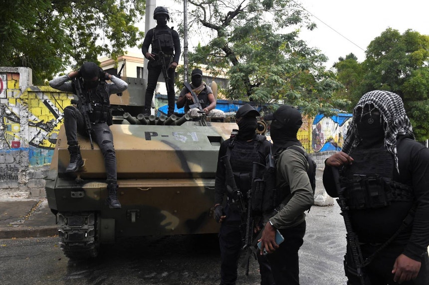 Imagem de Conselho presidencial do Haiti dissolve-se após braço-de-ferro com primeiro-ministro