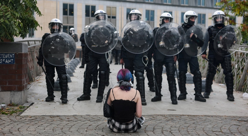 Propostas orçamentais com anúncio de cortes motivam dois dias de protestos na Bélgica