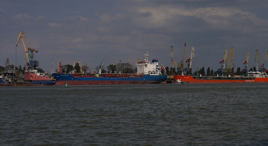 Ataque ruso daña el puerto ucraniano de Izmail