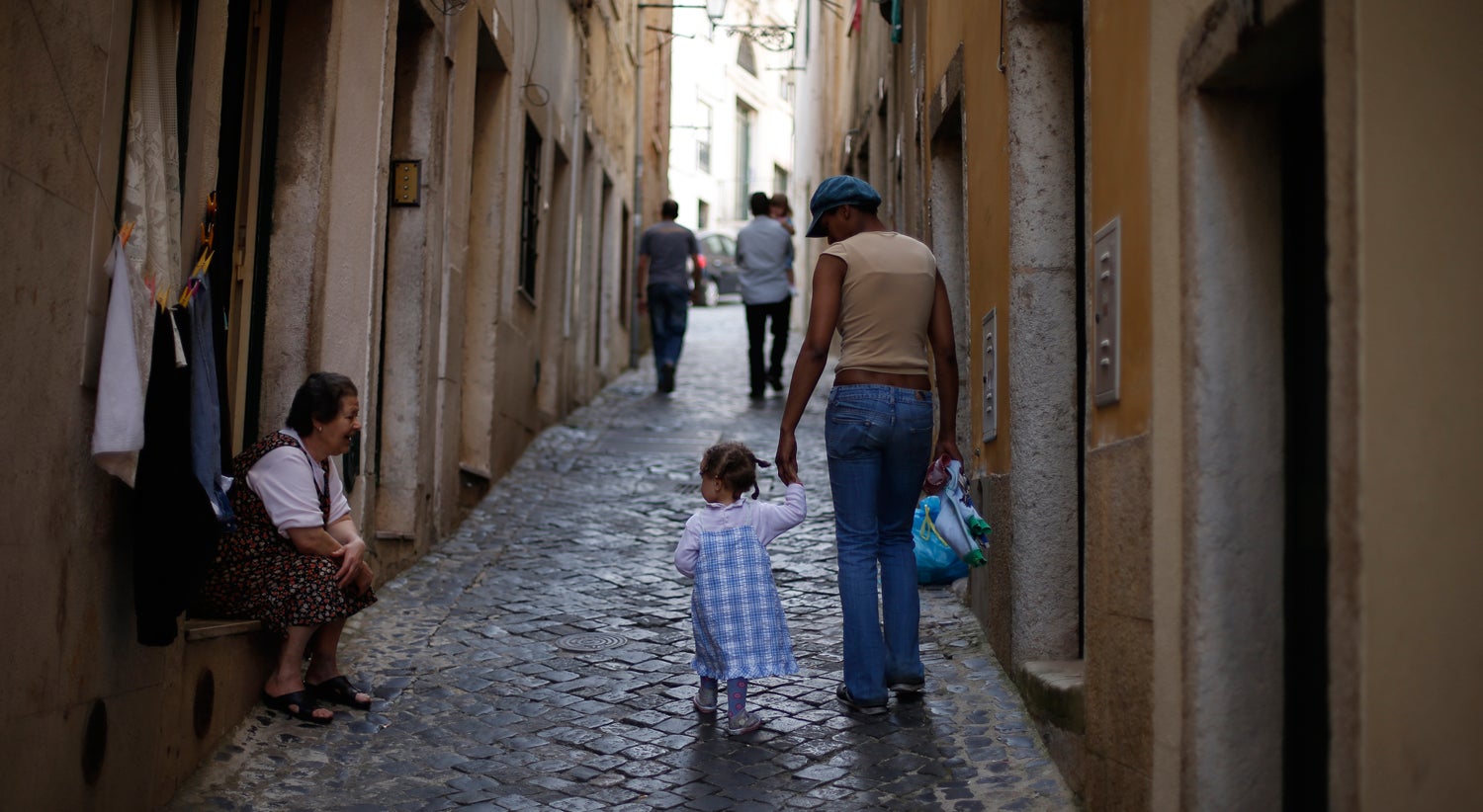 Estudo da OCDE mostra classe m�dia a encolher