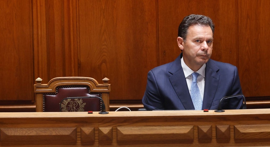 Imagem ilustrativa: Estado da Nação. Montenegro assume perturbações nos exames mas destaca transpar