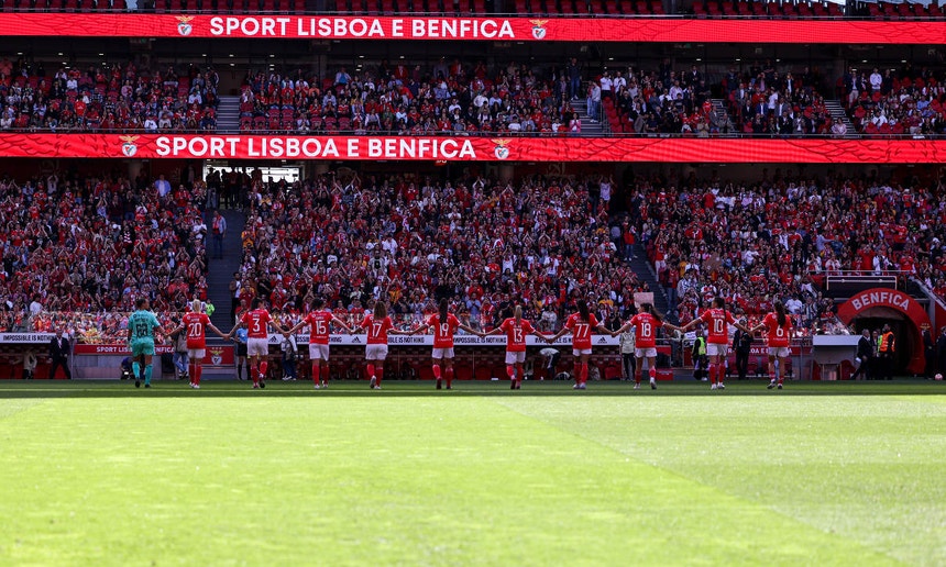 Sporting vence Benfica na Luz e lidera o campeonato de futsal