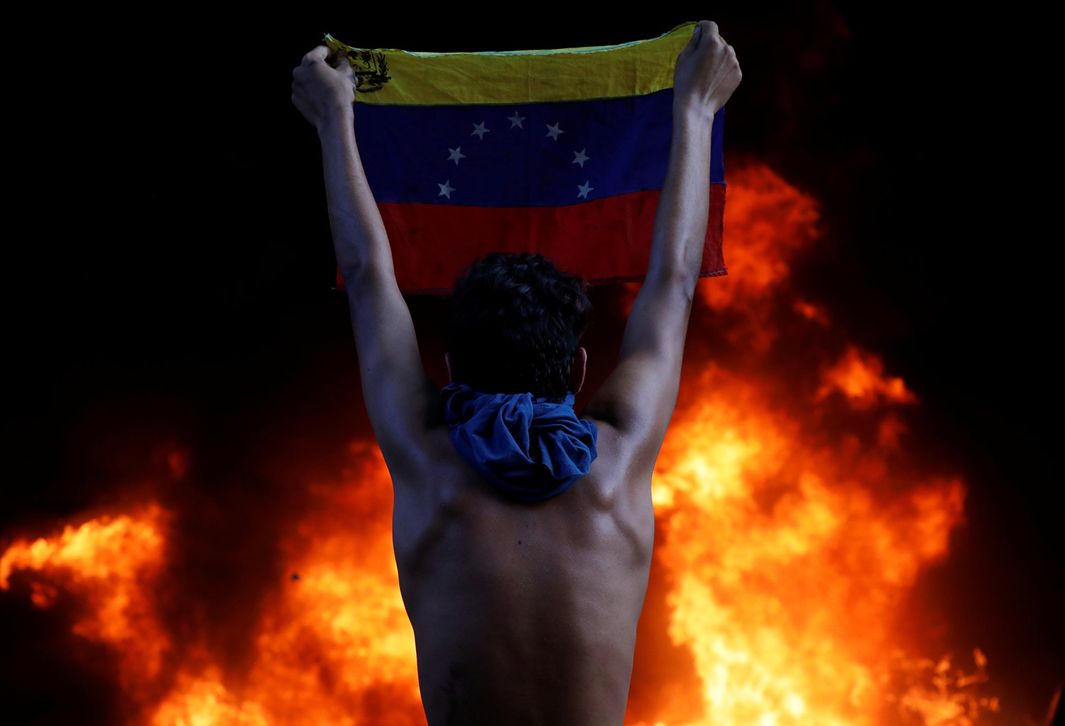  Manifestante na Venezuela / Carlos Garcia Rawlins - Reuters 