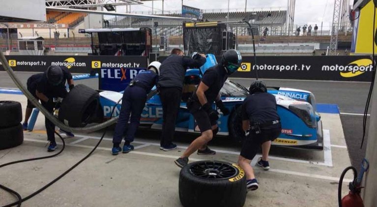 Três elementos da Algarve Pro Racing estãpo infetados com a covid-19
