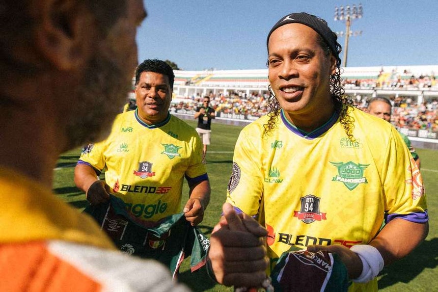 Ronaldinho foi uma das figuras principais do jogo
