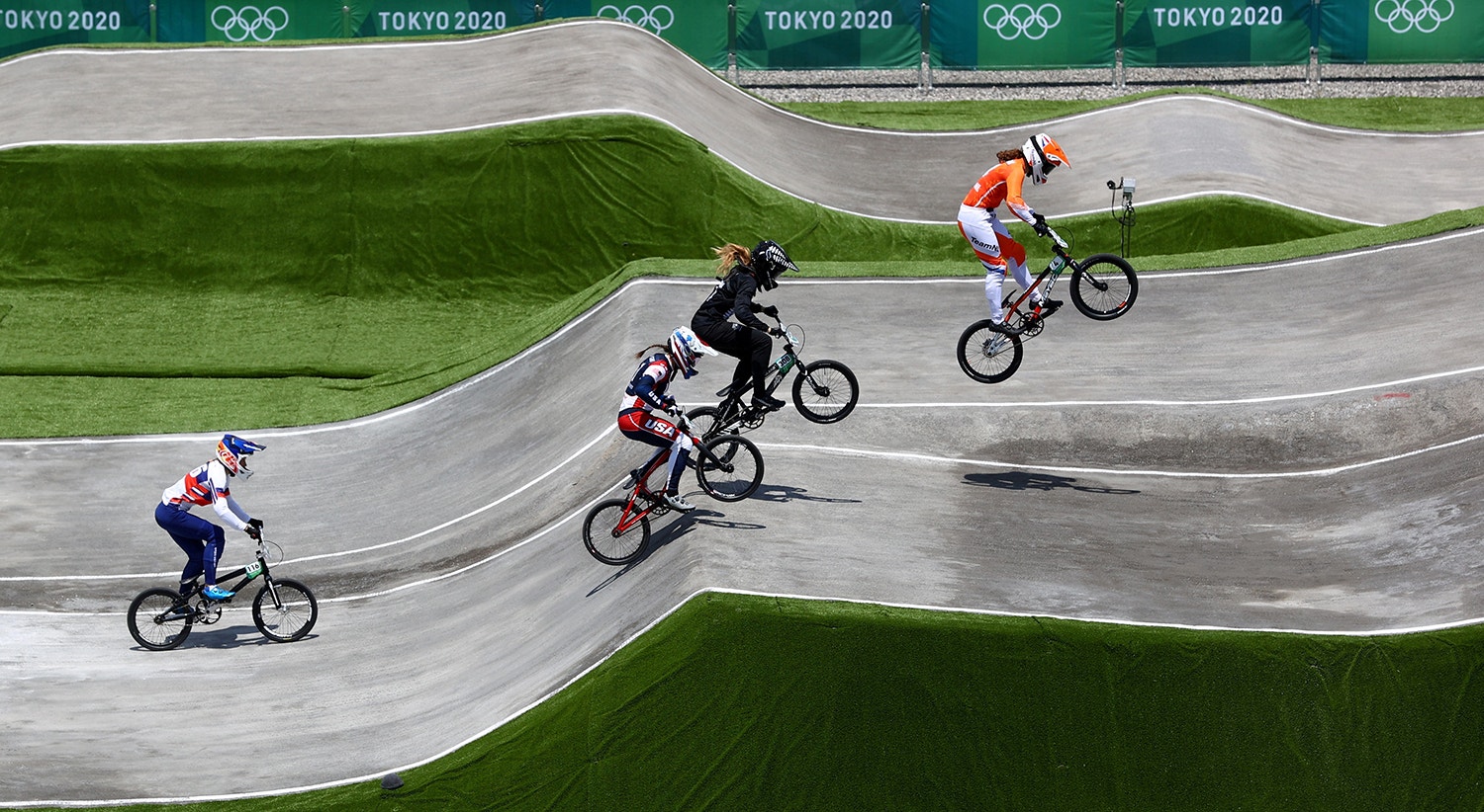  Durante os quartos de final de BMX Racing Individual feminino. | Foto: Matthew Childs - Reuters 