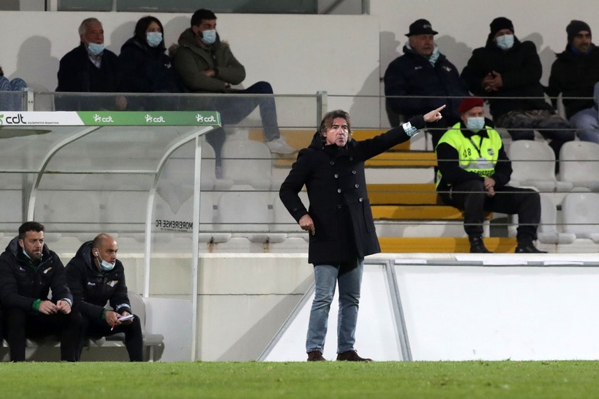 Imagem de Ricardo Sá Pinto deixa comando técnico dos iranianos do Esteghlal
