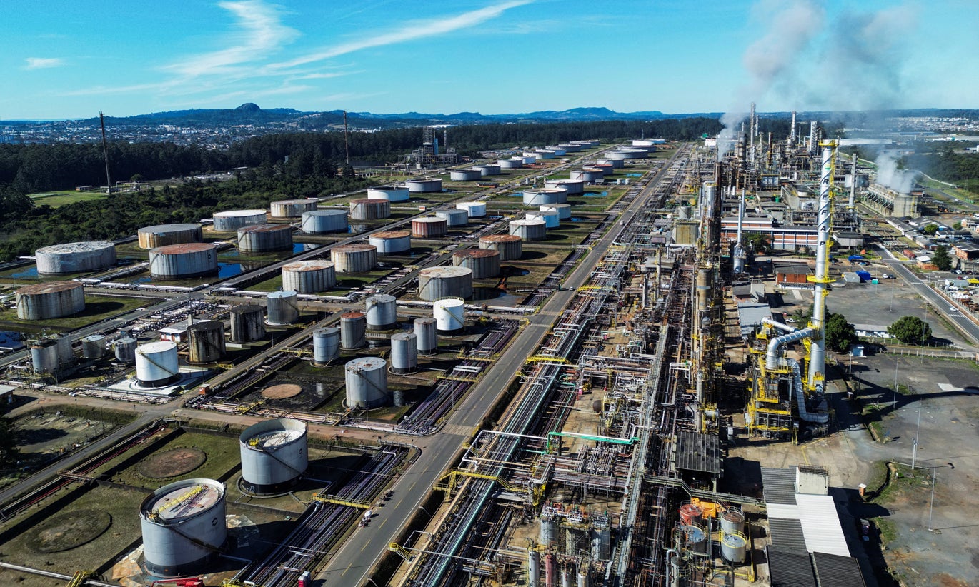 Lucros da Petrobras sobem 55,3% no 1º semestre e atingem mais de 14.000 milhões de euros
