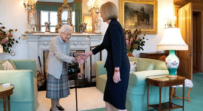 A Rainha recebeu a nova primeira-ministra britânica na terça-feira. Foi o mais recente compromisso de agenda de Isabel II. 
