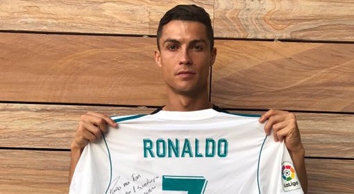 Ronaldo a expressar mais uma vez a sua solidariedade
