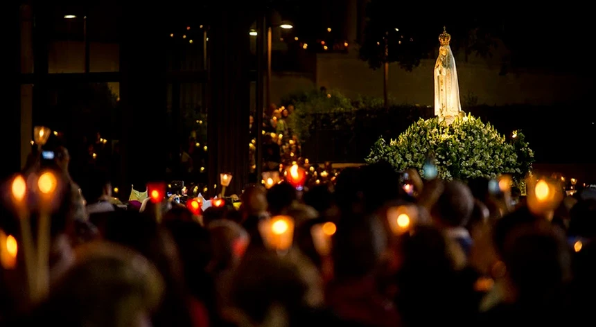 Na última noite Fátima acolheu milhares de peregrinos
