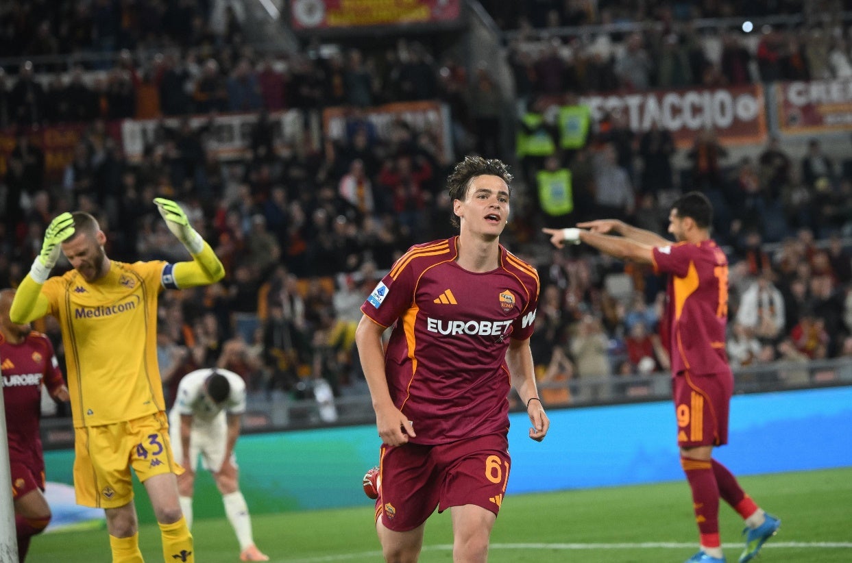 Roma despacha Fiorentina e sobe ao quinto lugar da Liga italiana