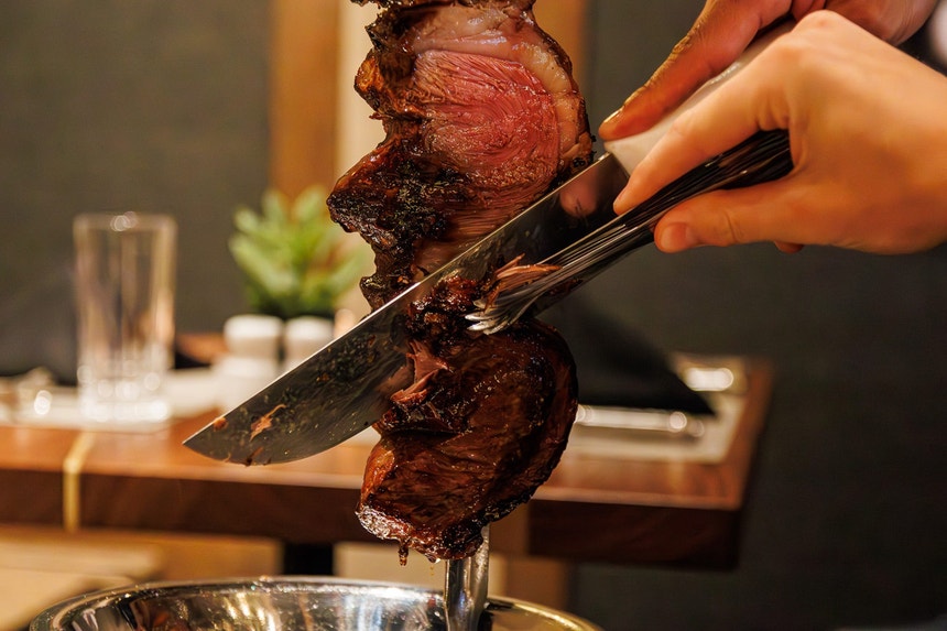 União Europeia vai suspender a importação de carne do Brasil a partir desta quinta-feira