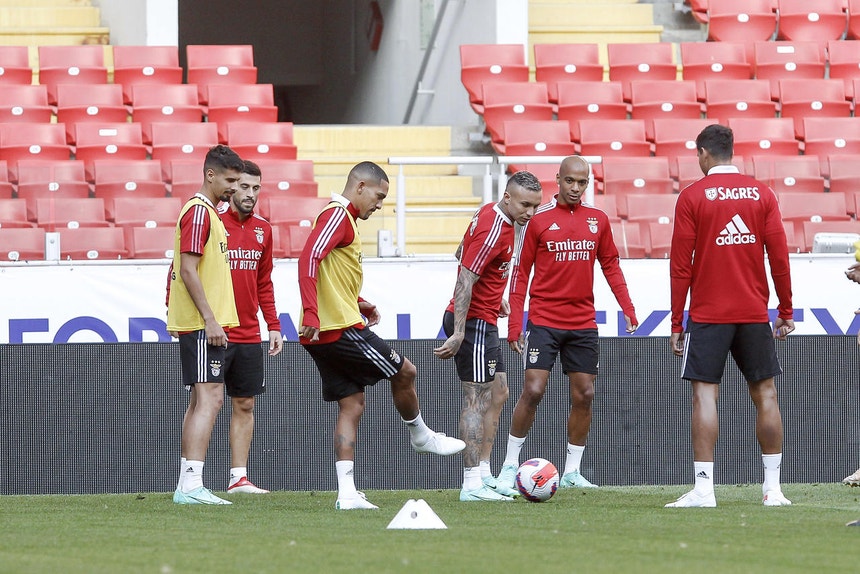 Benfica vai jogar contra Spartak Moscovo na Liga dos Campeões - Desporto -  SÁBADO