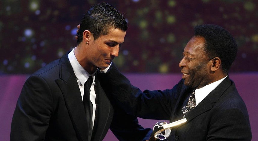 A Fundação Pelé reconheceu o mérito de Cristiano Ronaldo

