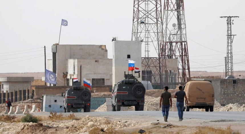 Os militares enviados por Moscovo já se dirigiram aos arredores de Manbij
