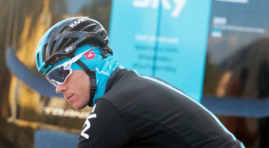 O vencedor do Tour de France, Froome, está no centro de uma polémica que envolve doping
