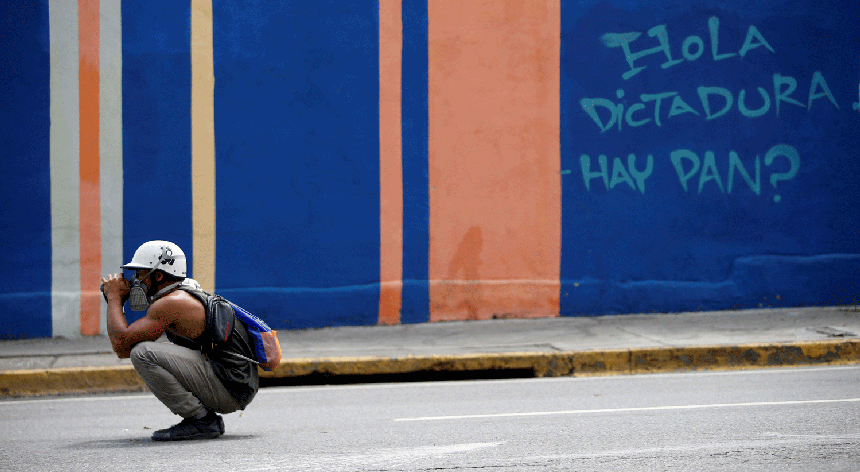 Os protestos contra o regime venezuelano fizeram 97 mortos nos últimos meses
