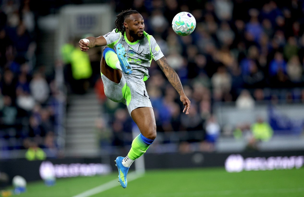 Manchester City condena insultos racistas a Semenyo no empate com Everton