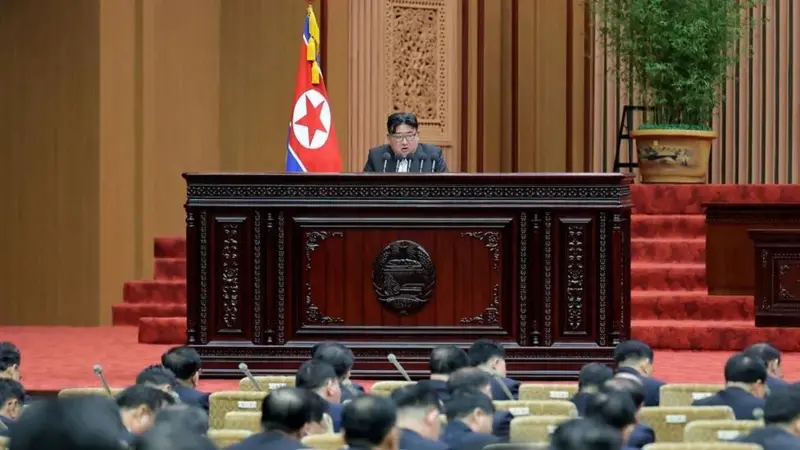 Kim Jong-un continua a lançar avisos à vizinha Coreia do Sul
